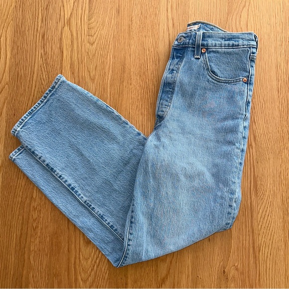 Levi's Ribcage Jeans - Picture 3 of 3